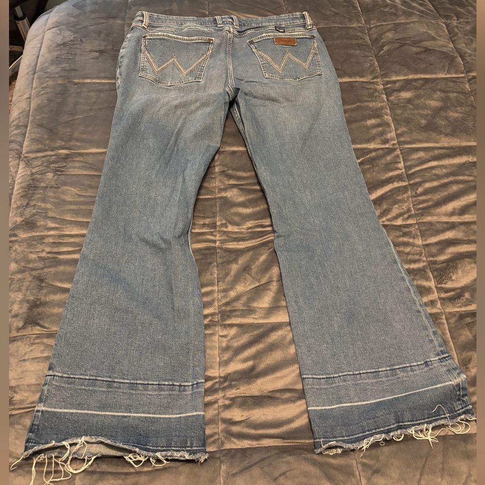 Wrangler Blue Flare Wide Leg Jeans with Classic Style
